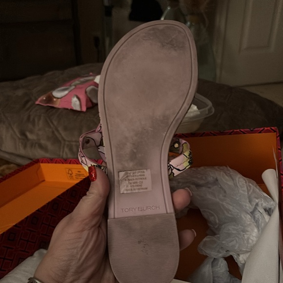 Tory Burch Miller Printed Patent Leather Bold Flowers Combo Purple size 9 - Picture 6 of 10